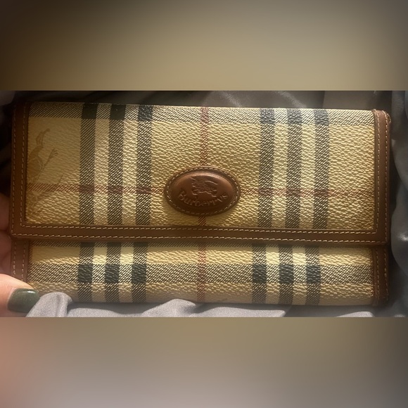 Burberry’s Wallet - Picture 1 of 8